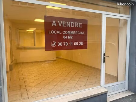 local commercial 84 m2