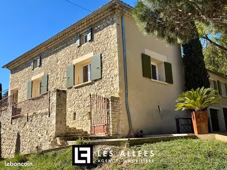 maison de village 10 pièces 271 m²