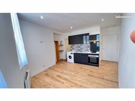 studio refait gignac centre 22m2 avec box 7m2