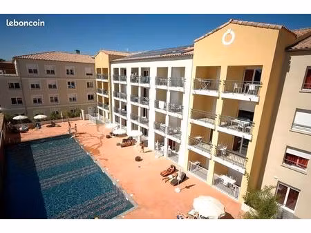 appartement t2 avec terrasse et piscine