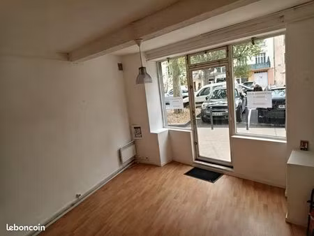 local commercial 32m2