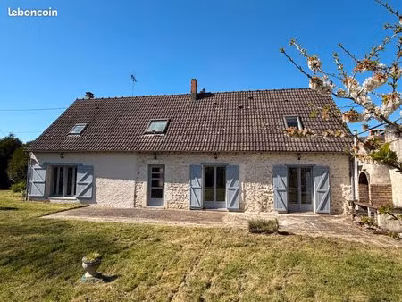 longère en pierres avec terrain