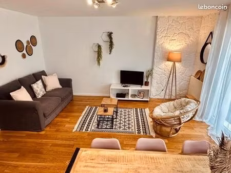 vend maison individuelle t2