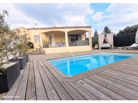 maison 100 m2 / piscine / dépendance