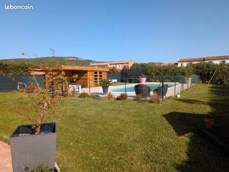 maison 110m2 environ sur parcelle de 800m2