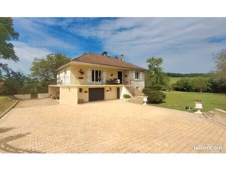 à vendre maison individuelle renovéeet charmante entre branôme & pèrigueux