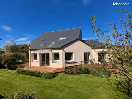 maison d'architecte 176 m² - terrain 946 m² - trégueux (saint-brieuc)