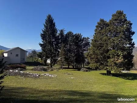 terrain 1300 m² saint-martin-d'uriage