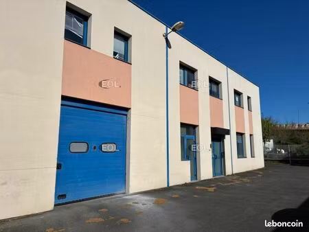 local bureaux 154 m²