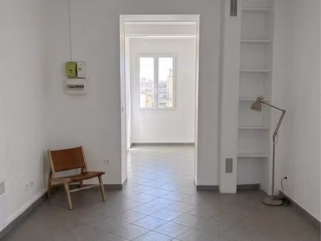 location : local - cabinet - bureau