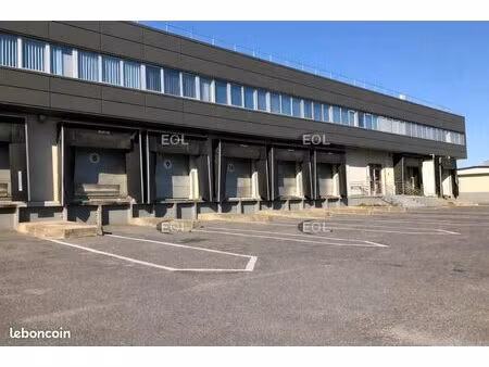 local industriel 1 730 m²