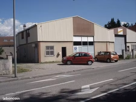 local d’activité echirolles 284m2 accès camions