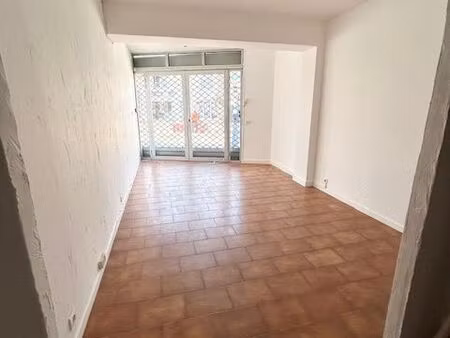 local commercial 40 m²