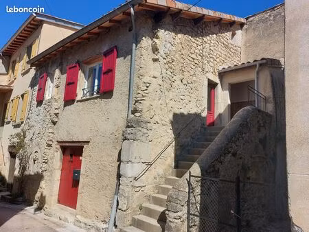 maison de village en pierres rénovée – 2 chambres + bureau – centre luc-en-diois