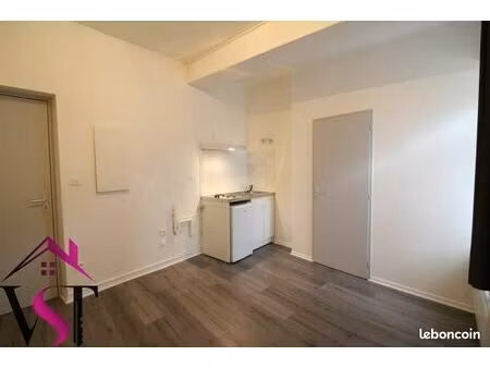 studio 1 pièce 14 m²
