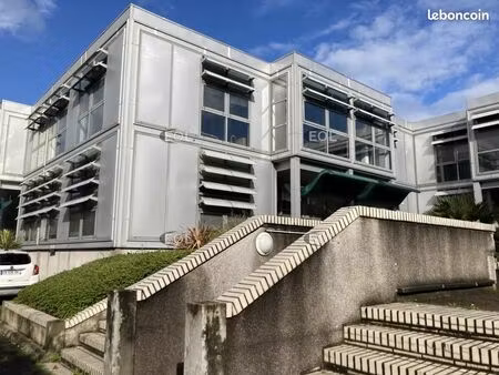 local bureaux 362 m²