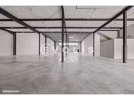 local d'activité 645 m²