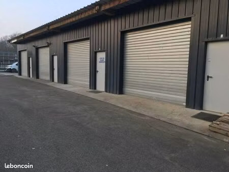 local entrepôt 95m2