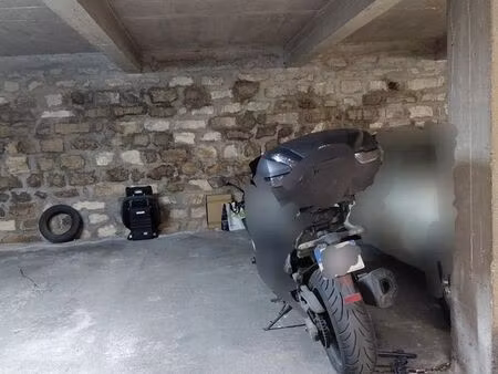 parking couvert pour moto