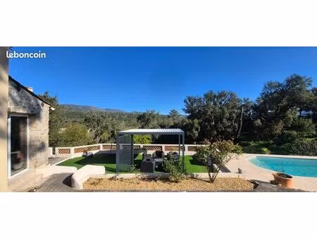 6 pièces - 150 m² - le plan-de-la-tour 83120