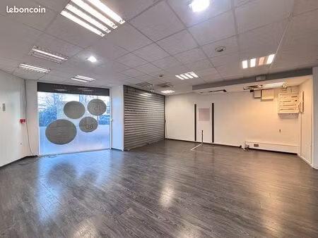 local commercial 163 m² villiers sur marne