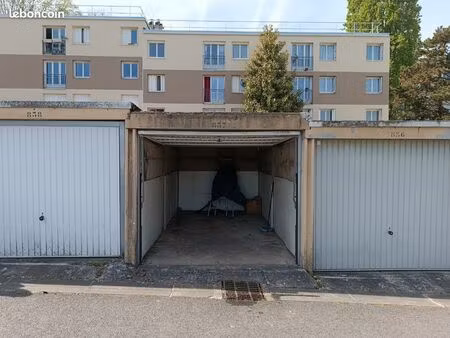 box dans résidence domont