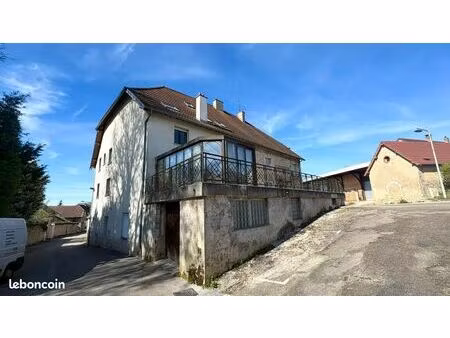 immeuble 10 pièces 284 m²