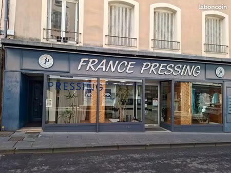 a louer local commercial 100 m2