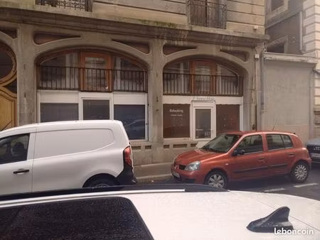 local commercial 83 m²