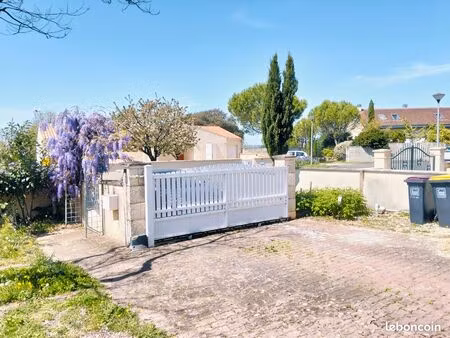 belle maison avec jardin  meublée  centre ville