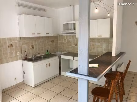 appartement à louer à l’année à saint chinian