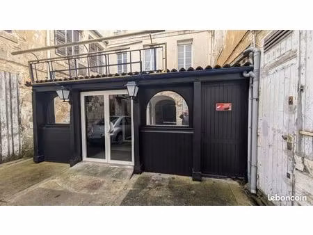 immeuble 10 pièces 330 m²