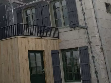 duplex rénové avec terrasse – cœur historique de loches