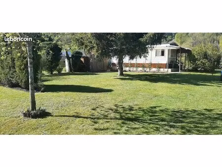 terrain de loisirs et de pêche