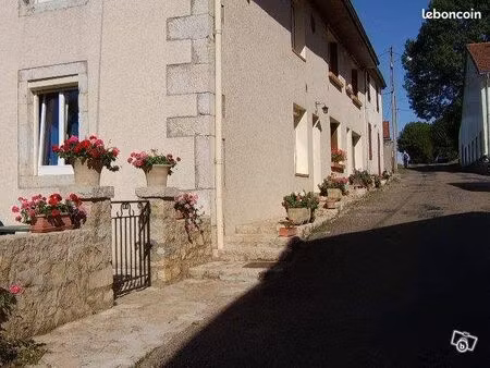 location à l’année t 1 au rez de chaussée