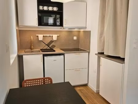 location meublée - t2 lumineux au coeur de figeac