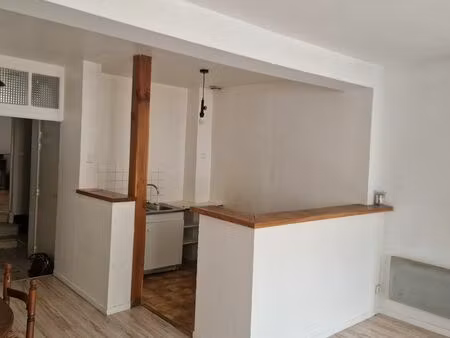 appartement t3bis a louer saint-ccere