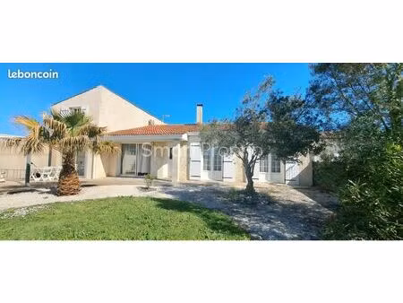 villa 6 pièces 165 m²