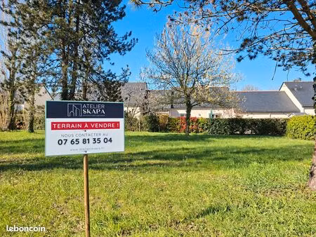 terrain centre-ville murs erignié