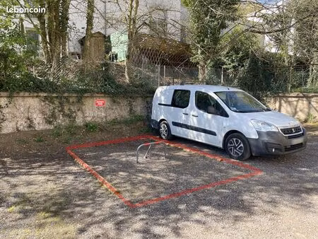 place de parking à louer / rue de la république maxéville / 50 euros