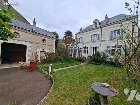 maison 8 pièces 158 m²