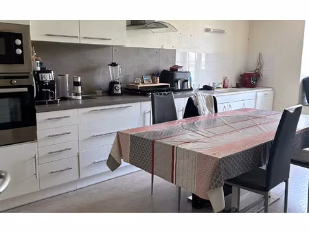 location appartement  m² t-4 à èvres  475 €