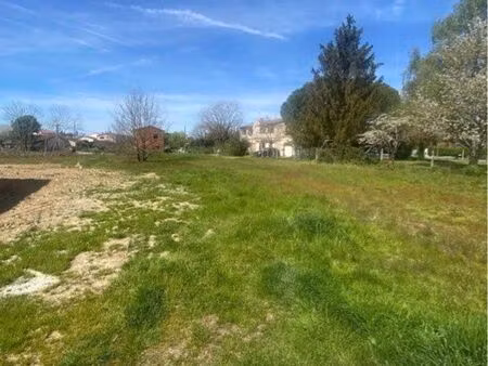 terrain constructible viabilisé de 772 m² au lherm