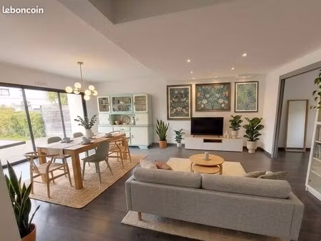 maison contemporaine familiale (172 m²) – vie au calme et volumes généreux à pacé