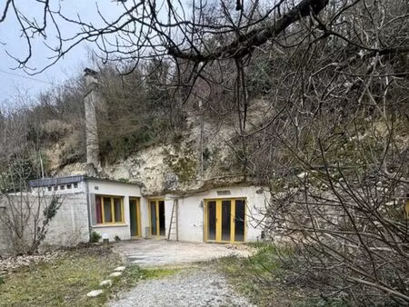 spécial investisseur ou pro  3 logements ou bureaux : 231 m2