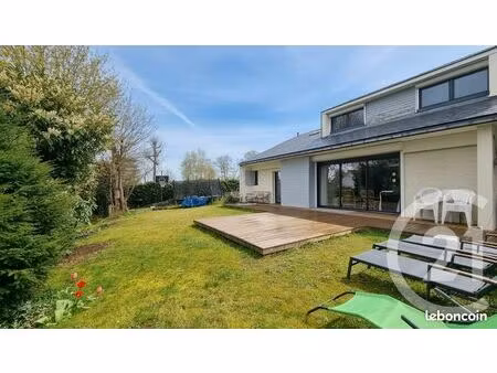 maison 8 pièces 174 m²