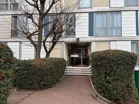 à louer appartement type f6 proche saint denis universités