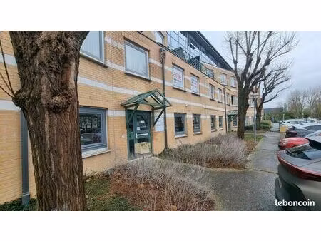 bureaux 450 m² cergy