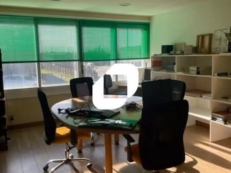 local d'activité 1 107 m²