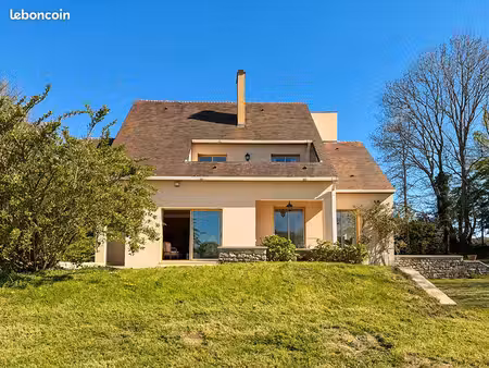 maison 8 pièces 250 m²